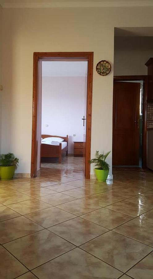 Vita Apartment - Spacious Garden And Balcony 5 Min To Beach & Center كساميل المظهر الخارجي الصورة