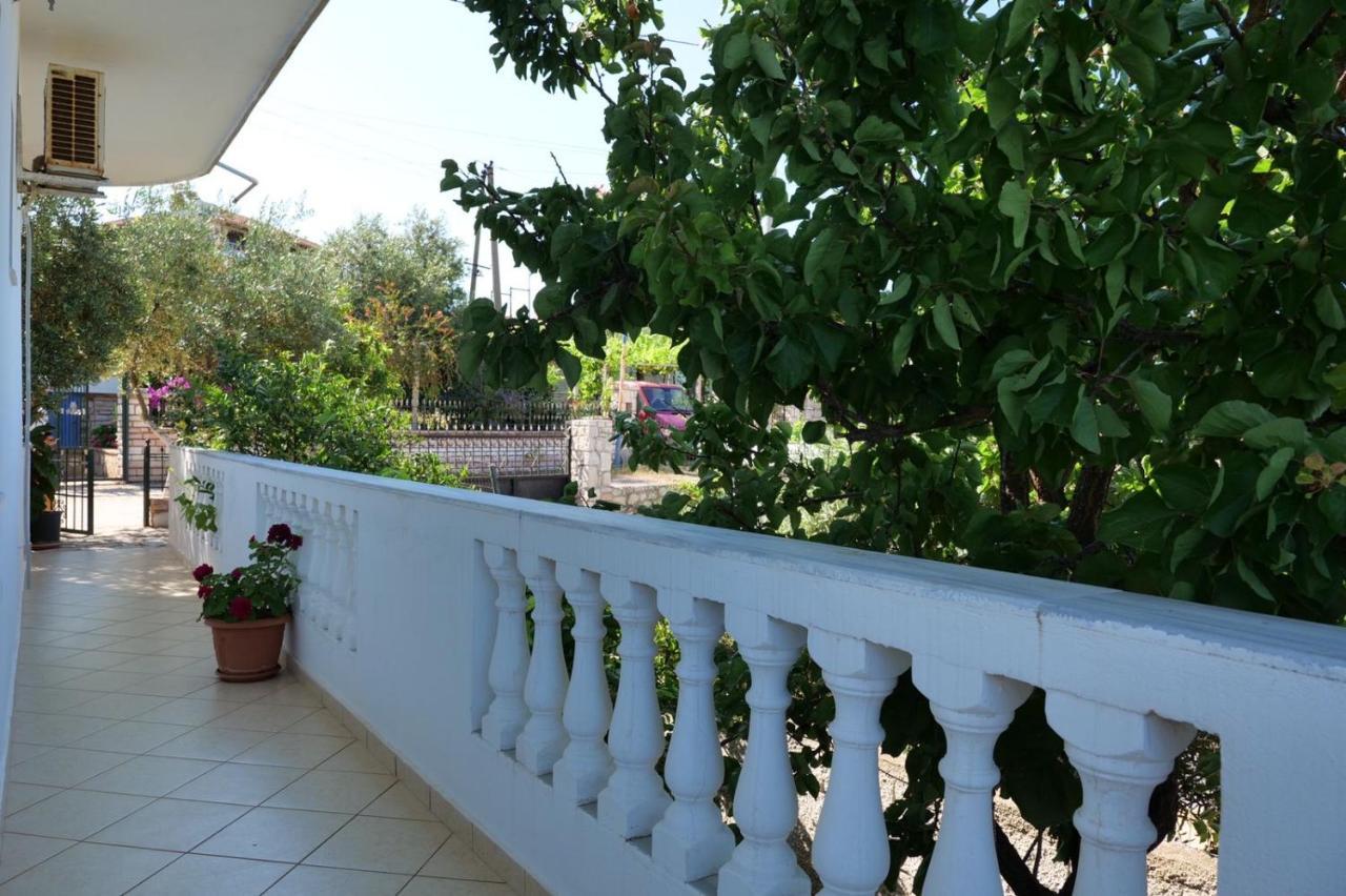 Vita Apartment - Spacious Garden And Balcony 5 Min To Beach & Center كساميل المظهر الخارجي الصورة