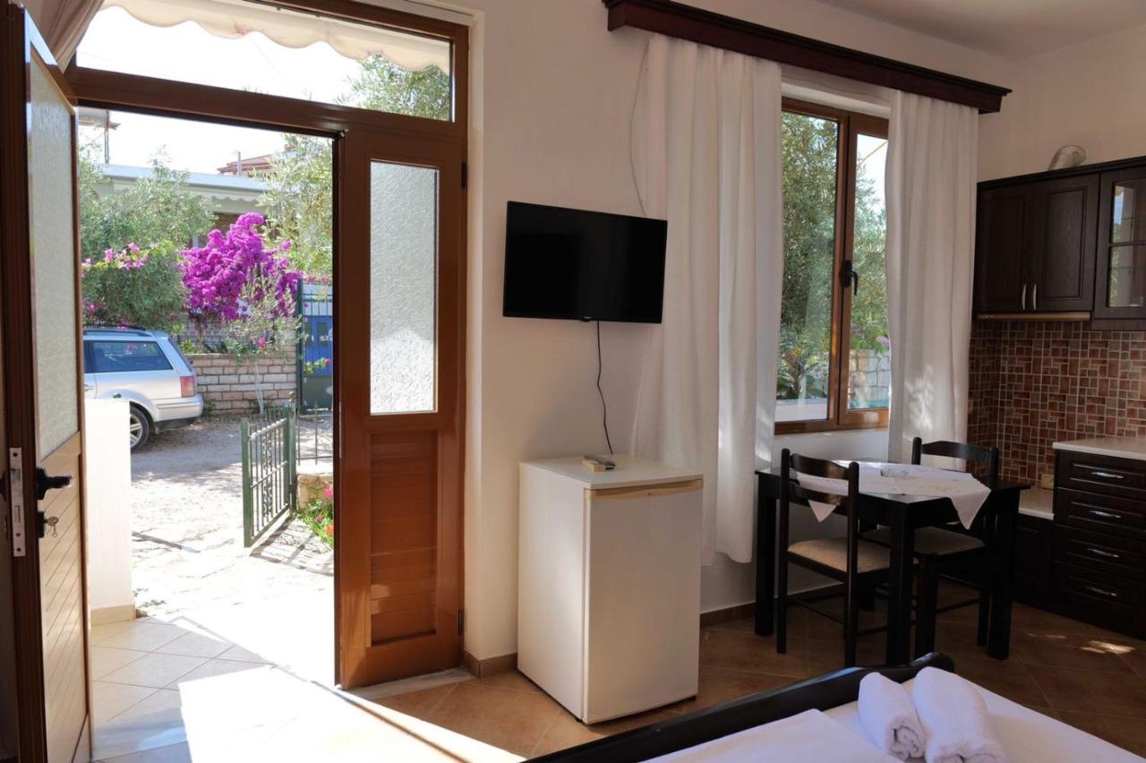 Vita Apartment - Spacious Garden And Balcony 5 Min To Beach & Center كساميل المظهر الخارجي الصورة