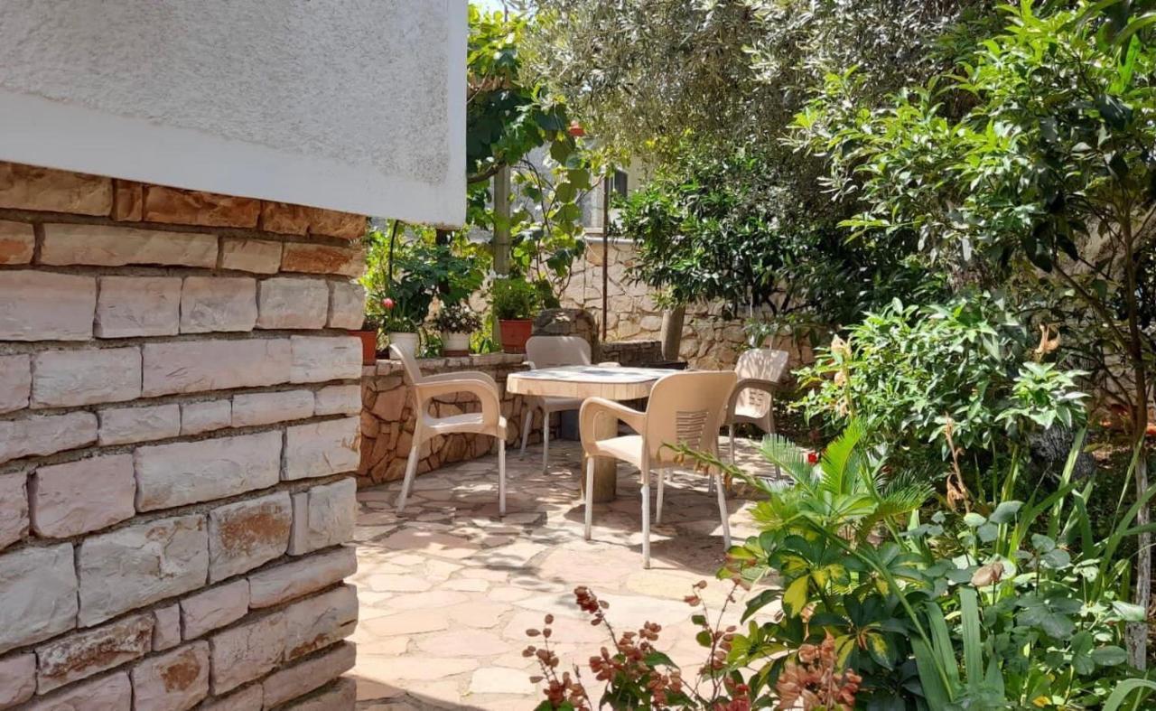 Vita Apartment - Spacious Garden And Balcony 5 Min To Beach & Center كساميل المظهر الخارجي الصورة