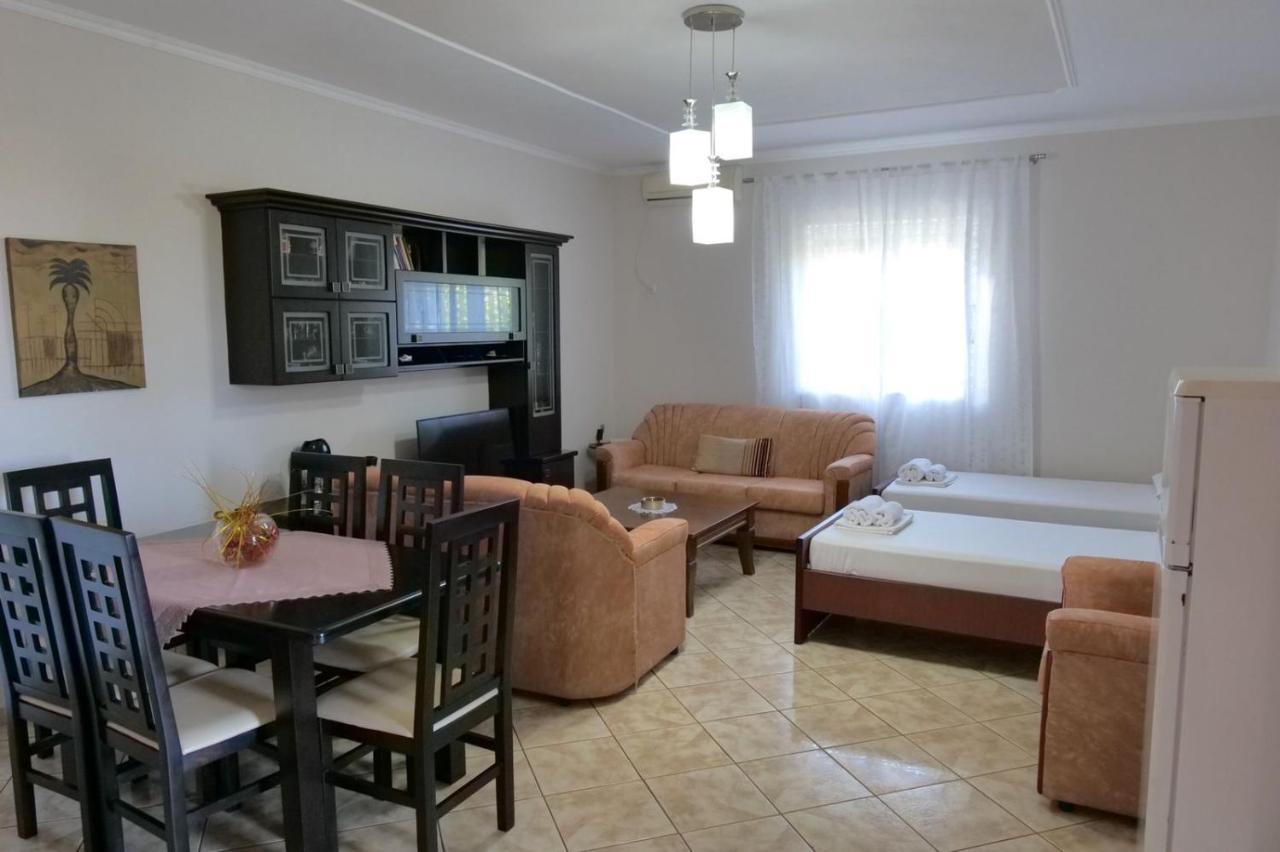 Vita Apartment - Spacious Garden And Balcony 5 Min To Beach & Center كساميل المظهر الخارجي الصورة