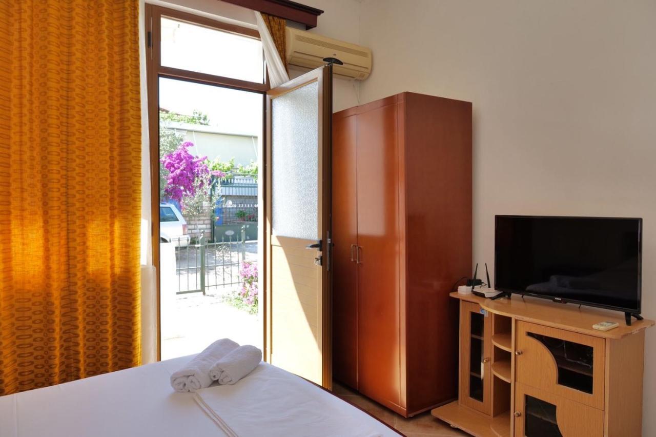 Vita Apartment - Spacious Garden And Balcony 5 Min To Beach & Center كساميل المظهر الخارجي الصورة