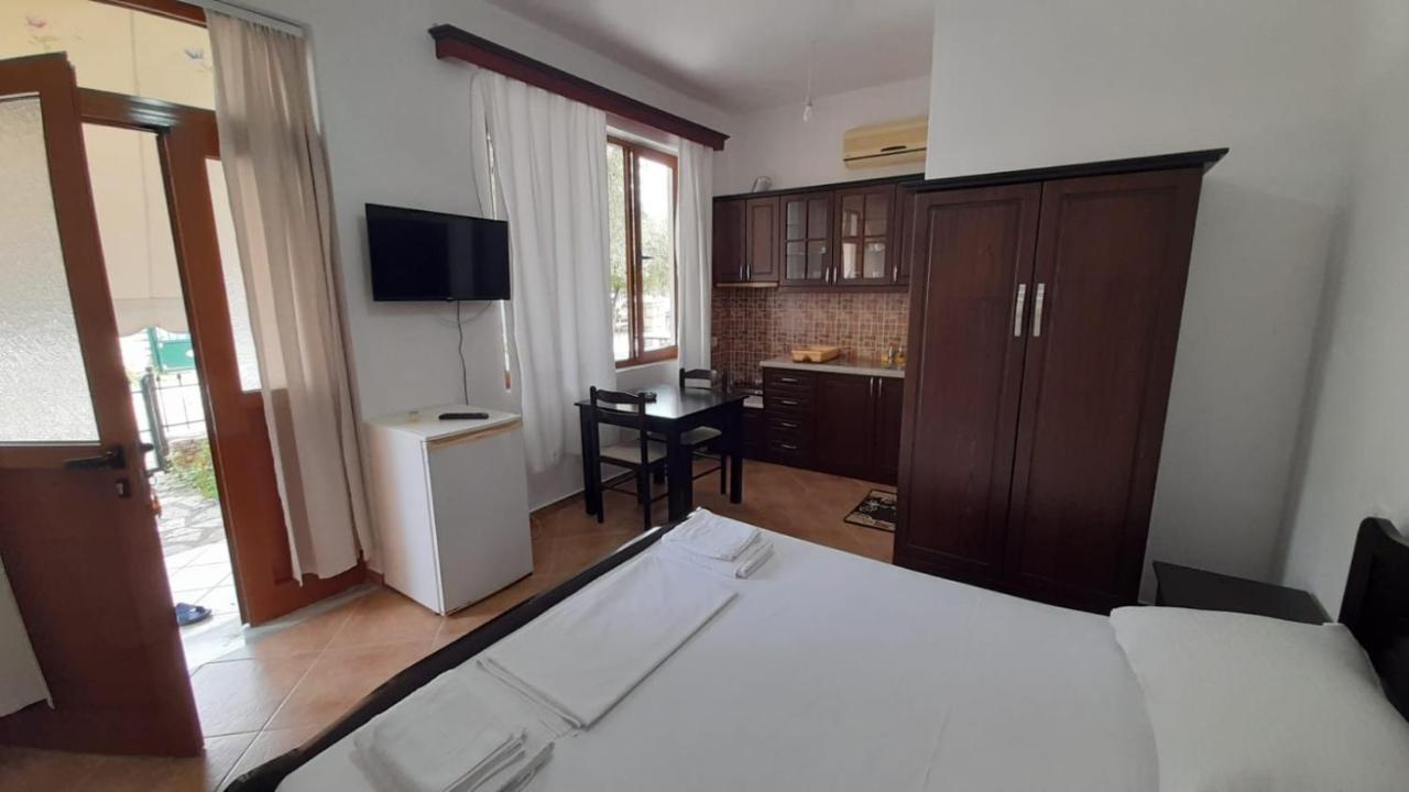 Vita Apartment - Spacious Garden And Balcony 5 Min To Beach & Center كساميل المظهر الخارجي الصورة