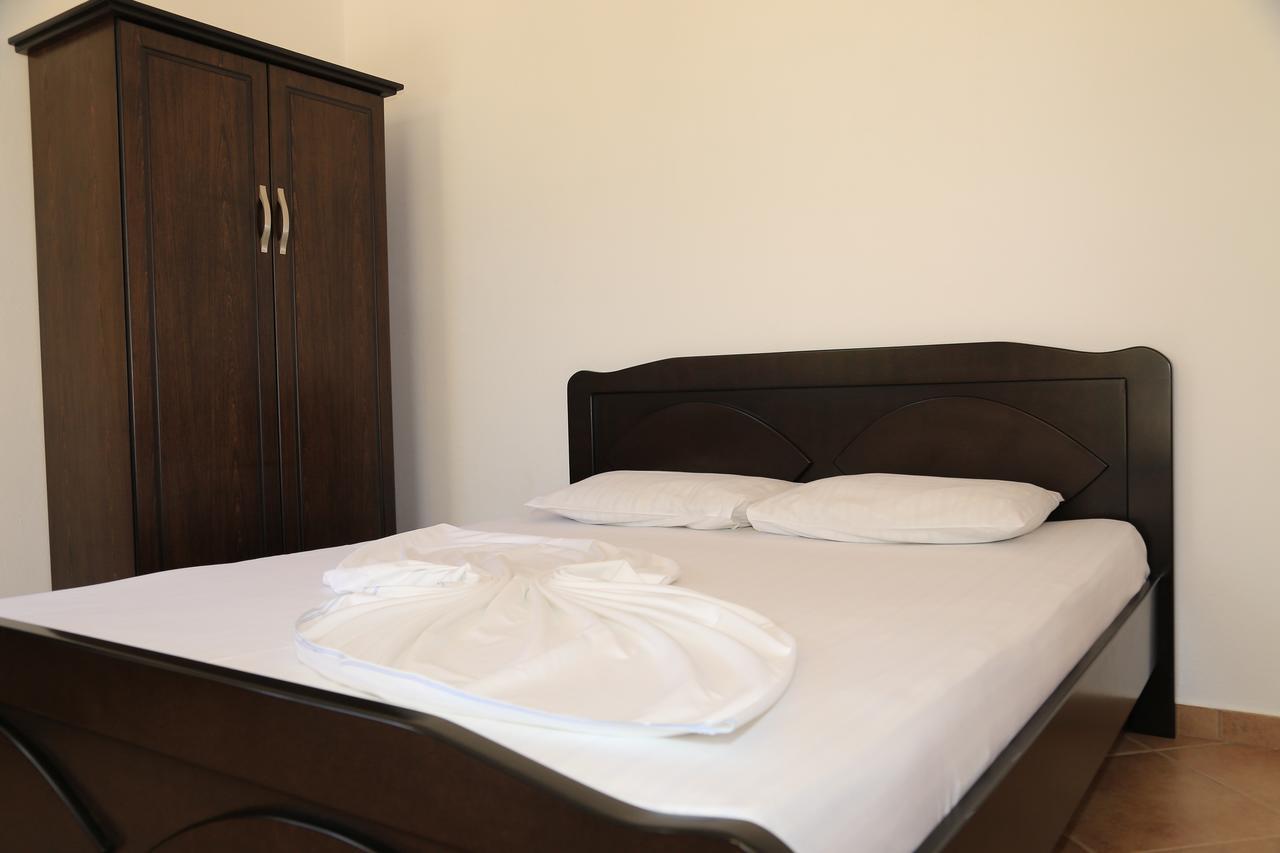 Vita Apartment - Spacious Garden And Balcony 5 Min To Beach & Center كساميل المظهر الخارجي الصورة